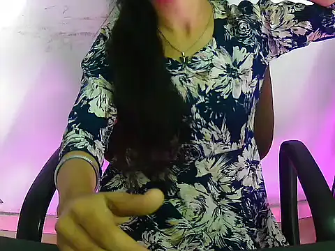 Snapshot of Hotsurbhi chatting on 03.09.26 Hotsurbhi online show from 03.09.26