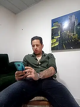 Snapshot of Valentino_dominusSex chatting on 02.26.26 Valentino dominusSex online show from 02.26.26