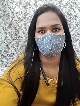 Snapshot of Tamil_Charu_ chatting on 04.04.26 Tamil Charu online show from 04.04.26