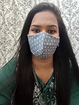 Snapshot of Tamil_Charu_ chatting on 04.05.26 Tamil Charu online show from 04.05.26