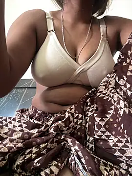 Snapshot of meenu_cuties chatting on 05.01.26 meenu cuties online show from 05.01.26