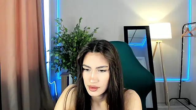 Snapshot of Adele_Lanea chatting on 04.28.26 Adele Lanea online show from 04.28.26
