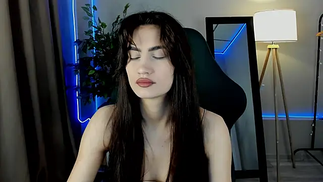 Snapshot of Adele_Lanea chatting on 05.07.26 Adele Lanea online show from 05.07.26