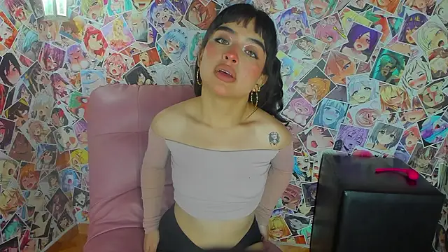 Snapshot of Mai_Rouse chatting on 02.20.26 Mai Rouse online show from 02.20.26