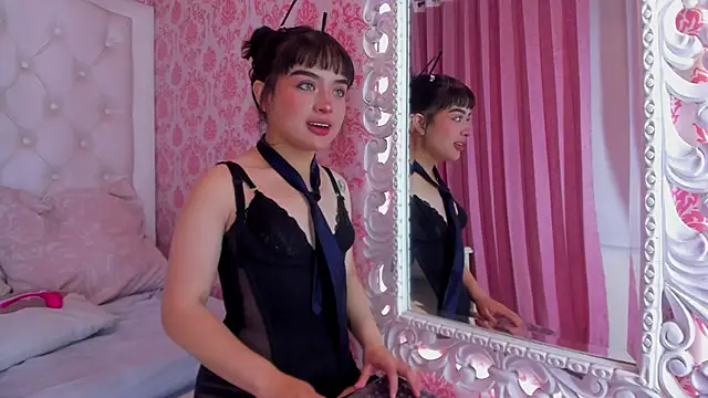 Snapshot of Mai_Rouse chatting on 02.21.26 Mai Rouse online show from 02.21.26