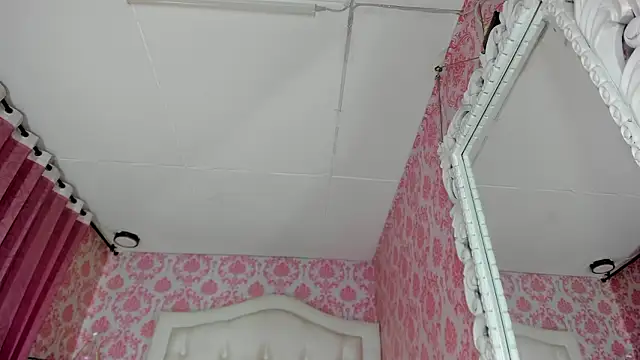 Snapshot of Mai_Rouse chatting on 02.25.26 Mai Rouse online show from 02.25.26