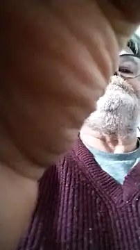 Snapshot of Vieux_pervert chatting on 02.17.26 Vieux pervert online show from 02.17.26