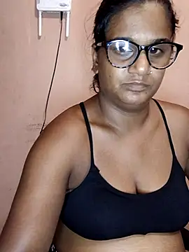 indianstrawberrylips4u online show from 04.12.26