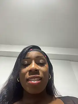 ZarahFerreira online show from 02.25.26