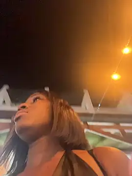 ZarahFerreira online show from 03.04.26