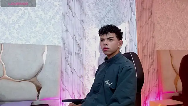 Snapshot of keahi_tay chatting on 03.07.26 keahi tay online show from 03.07.26