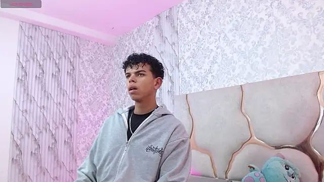 Snapshot of keahi_tay chatting on 03.14.26 keahi tay online show from 03.14.26