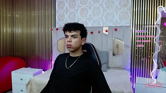 Snapshot of keahi_tay chatting on 03.26.26 keahi tay online show from 03.26.26