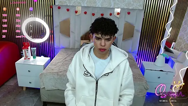 Snapshot of keahi_tay chatting on 03.29.26 keahi tay online show from 03.29.26