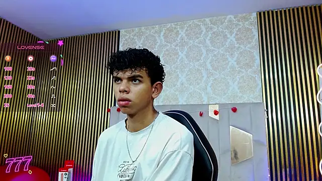 Snapshot of keahi_tay chatting on 03.31.26 keahi tay online show from 03.31.26