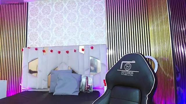 Snapshot of keahi_tay chatting on 04.13.26 keahi tay online show from 04.13.26