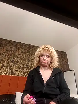 LaireeFelini online show from 02.18.26