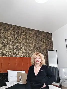 LaireeFelini online show from 02.23.26