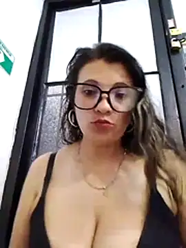 SKARLET KOVA online show from 04.12.26