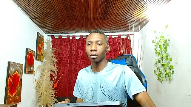 milo018 online show from 03.06.26