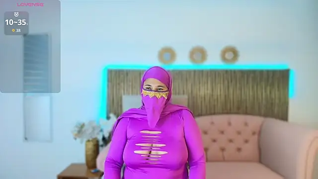 Nadia Privee online show from 02.24.26