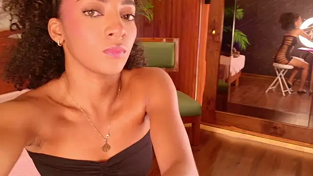 Snapshot of Rolyloren_ chatting on 02.27.26 Rolyloren online show from 02.27.26