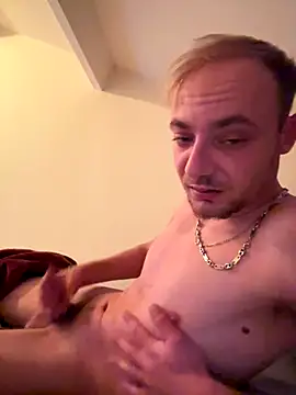 Snapshot of Crevette311 chatting on 11.24.25 Crevette311 online show from 11.24.25