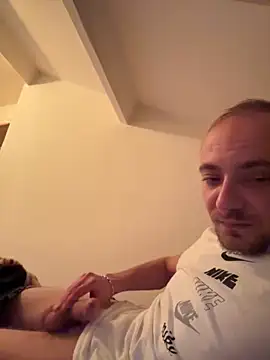 Snapshot of Crevette311 chatting on 12.01.25 Crevette311 online show from 12.01.25