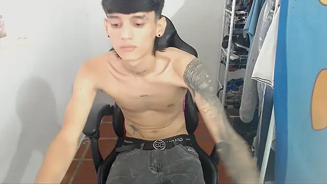 Snapshot of BOY-767 chatting on 02.24.26 BOY-767 online show from 02.24.26