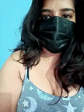 Snapshot of Sumaya-Reddy chatting on 02.19.26 Sumaya-Reddy online show from 02.19.26