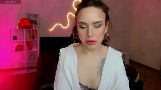 Snapshot of tina_xx_tina chatting on 02.20.26 tina xx tina online show from 02.20.26