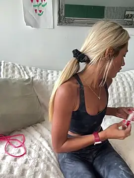 ScarlettGold  online show from 05.11.26