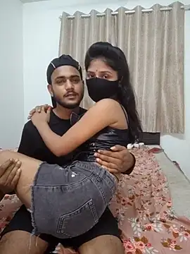 Snapshot of crazy_bebs chatting on 04.12.26 crazy bebs online show from 04.12.26