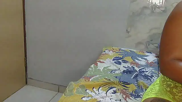 Snapshot of CaramelHotGirl chatting on 03.14.26 CaramelHotGirl online show from 03.14.26