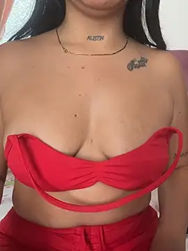 Snapshot of JessikaHoot chatting on 04.12.26 JessikaHoot online show from 04.12.26