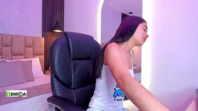 Snapshot of jasmin_adams chatting on 06.29.26 jasmin adams online show from 06.29.26