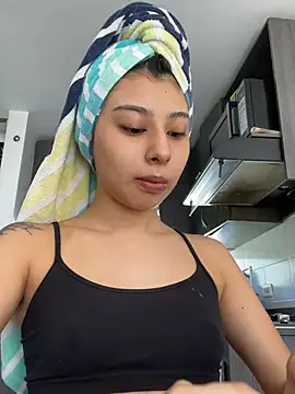 chloe bluee  online show from 07.06.26