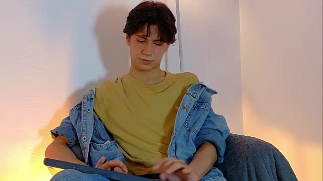 Snapshot of lui_x_dust chatting on 03.09.26 lui x dust online show from 03.09.26