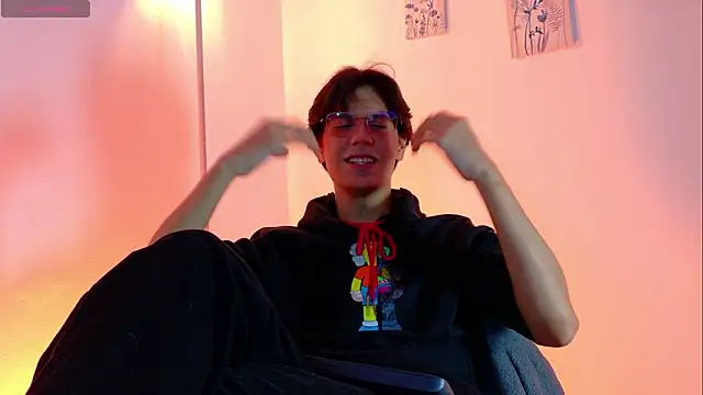 Snapshot of lui_x_dust chatting on 03.13.26 lui x dust online show from 03.13.26