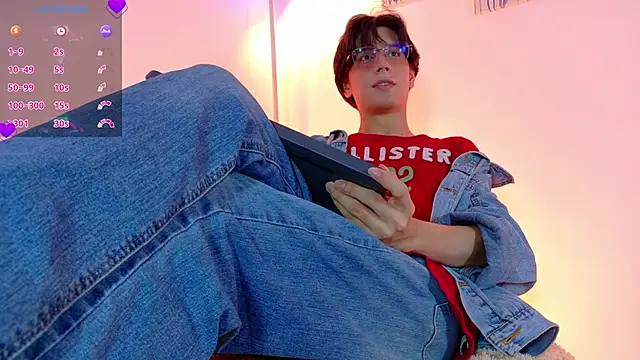 Snapshot of lui_x_dust chatting on 03.23.26 lui x dust online show from 03.23.26