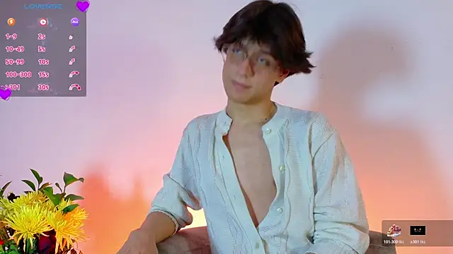 Snapshot of lui_x_dust chatting on 04.06.26 lui x dust online show from 04.06.26