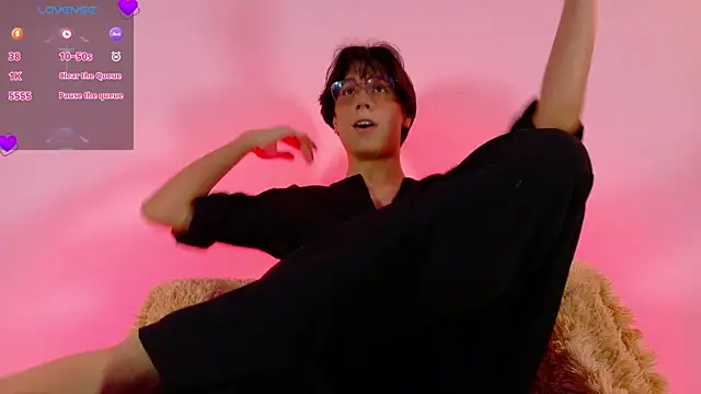 Snapshot of lui_x_dust chatting on 04.09.26 lui x dust online show from 04.09.26