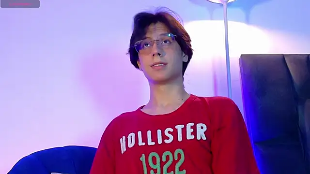 Snapshot of lui_x_dust chatting on 04.11.26 lui x dust online show from 04.11.26