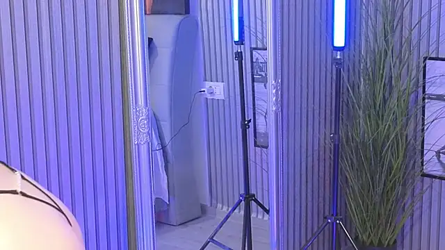 KarmaArms online show from 04.20.26