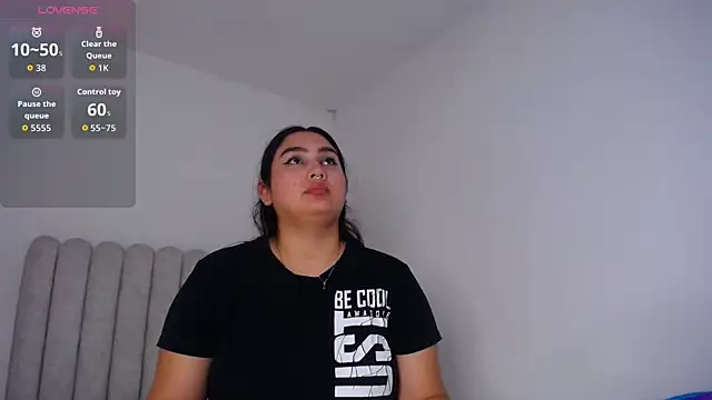 Snapshot of MiaFoox__ chatting on 03.18.26 MiaFoox online show from 03.18.26