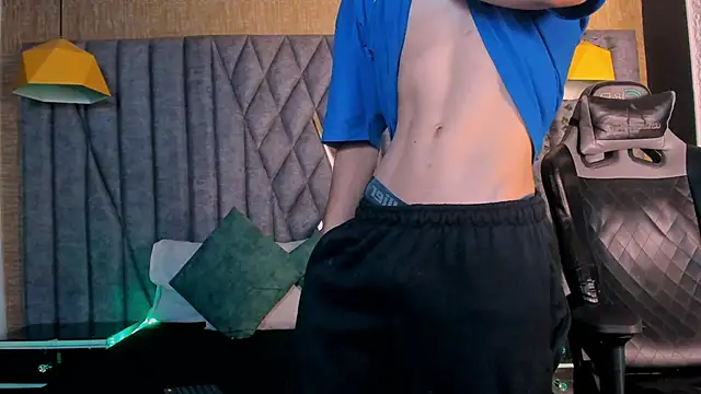 Snapshot of LeoFeniix chatting on 02.25.26 LeoFeniix online show from 02.25.26