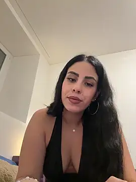 Snapshot of Sophie-Keller chatting on 02.28.26 Sophie-Keller online show from 02.28.26