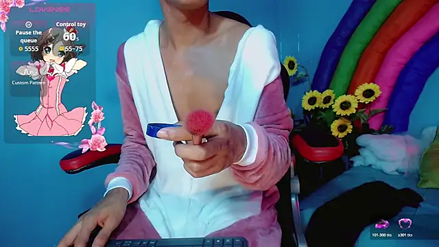 Snapshot of Alondra_Wile chatting on 07.10.26 Alondra Wile online show from 07.10.26