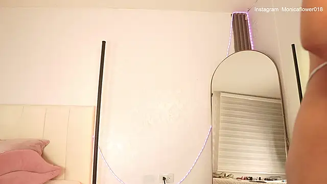 Snapshot of monicaflowerr chatting on 03.08.26 monicaflowerr online show from 03.08.26