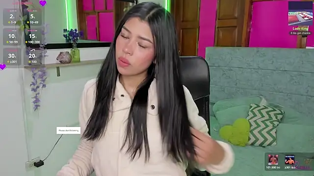 Aysha winxs online show from 04.04.26